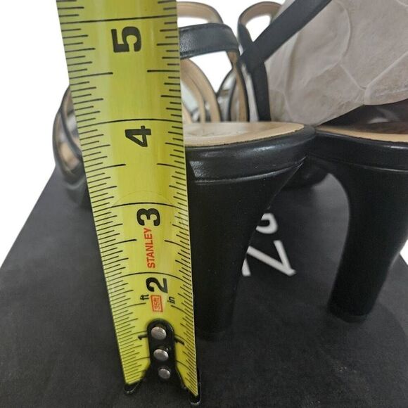Naturalizer strap heels - Picture 4 of 6